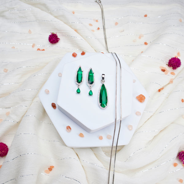Chimes Pendant Set