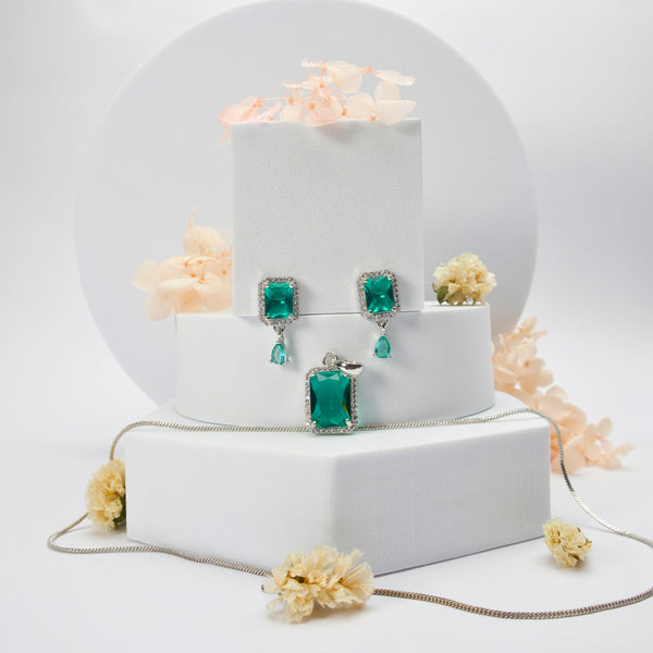 Cubic Pendant Set