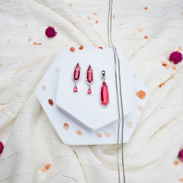 Chimes Pendant Set