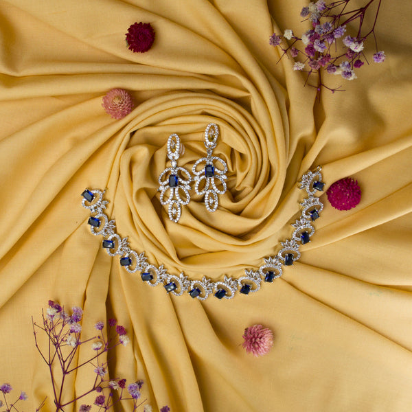 Crown Necklace With Leaf Earrings