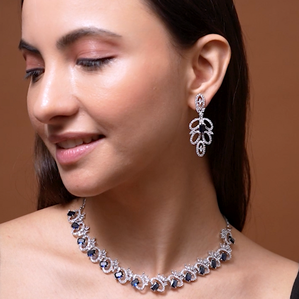 Crown Necklace With Leaf Earrings